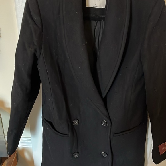 Aritzia Reeves Wool Coat - Picture 5 of 13